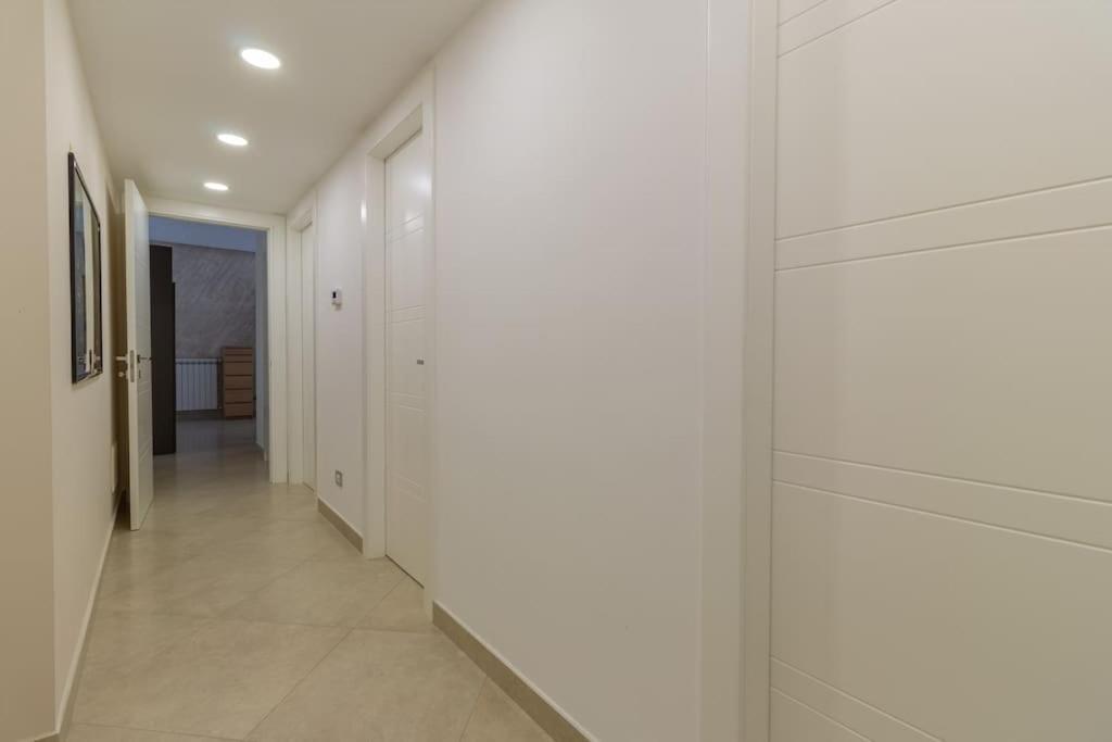 Monzio'S House Apartment Napoli Bagian luar foto